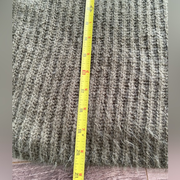 REVOLVE MINKPINK olive green crewneck knit sweater w/ balloon sleeves - Picture 7 of 8